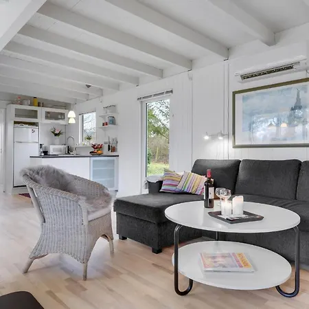 Vakantiehuis With Fireplace Iii *